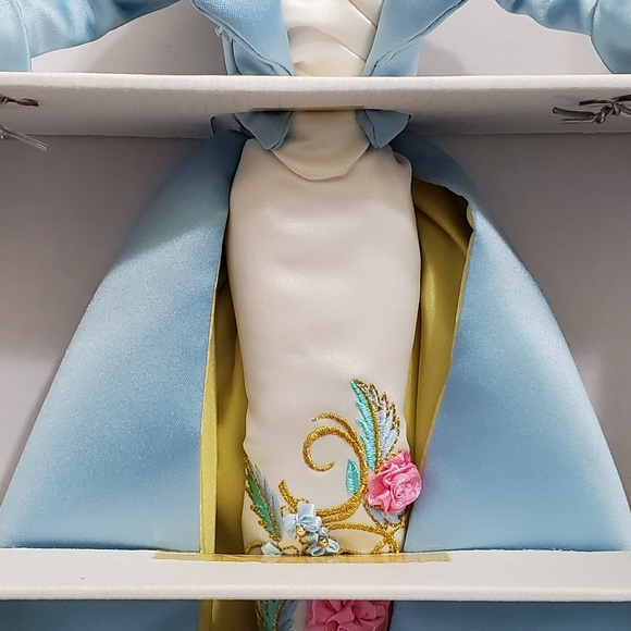 NIB 1996 Robert Best Serenade in Satin Barbie Doll - Picture 5 of 13